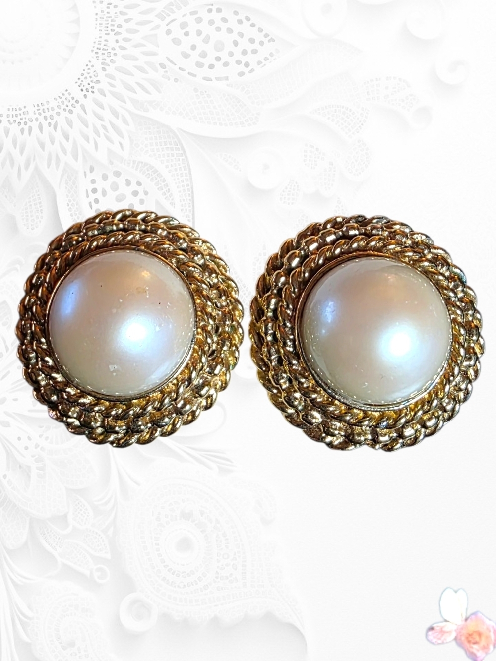 Les Bernard Vintage Rope Faux Pearl Clip On Button Earrings Gold Tone
